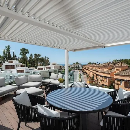 Apartment Puente Premium Rooftop & Garden *