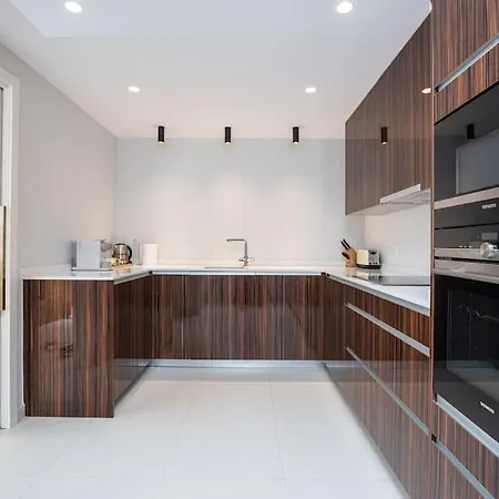 Apartment Puente Premium Rooftop & Garden