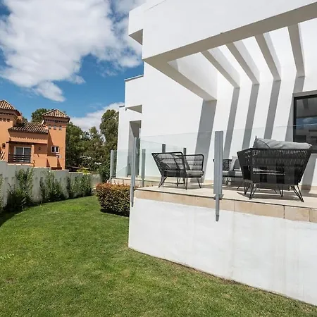 Puente Premium Rooftop & Garden Apartment