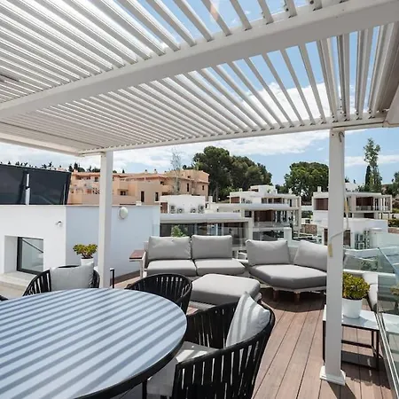 Apartment Puente Premium Rooftop & Garden