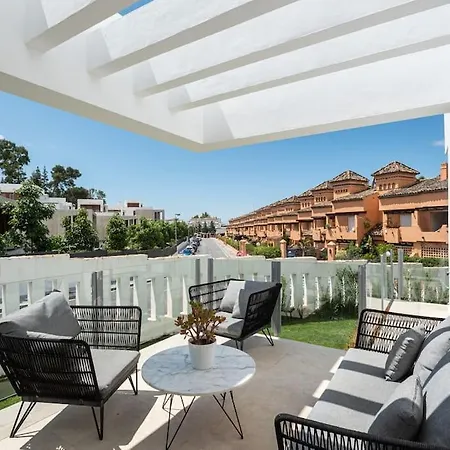 Puente Premium Rooftop & Garden